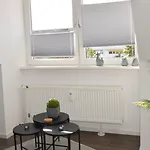 3 Zimmer Apartment Zentral Und Ruhig - Naehe Autostadt, Parkplatz Und Wlan - Citystay Beetle Appartement *